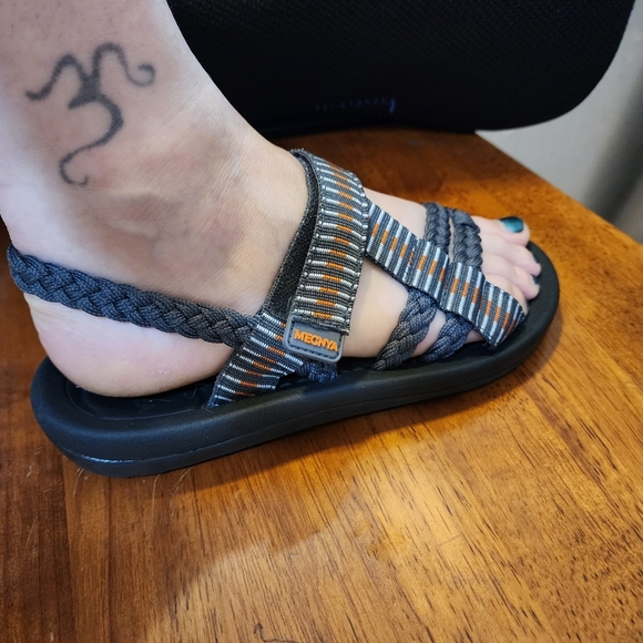 Rope and Velcro Sandals-*READ Description* - Picture 8 of 12